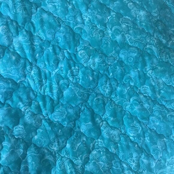 Hand Crafted Quilt Turquoise and Red - Picture 15 of 15